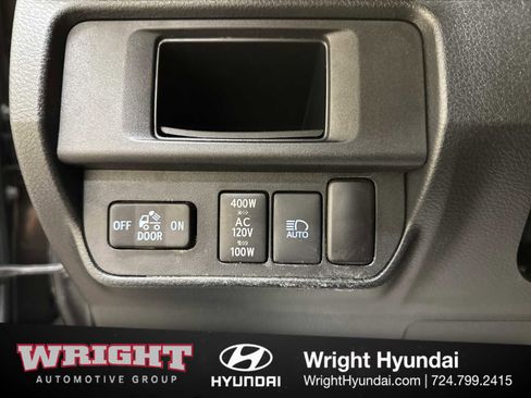 Used 2018 Toyota Tacoma Limited image 22