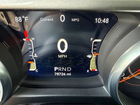 Used 2021 Jeep Wrangler Unlimited Sahara AWD/4WD image 7