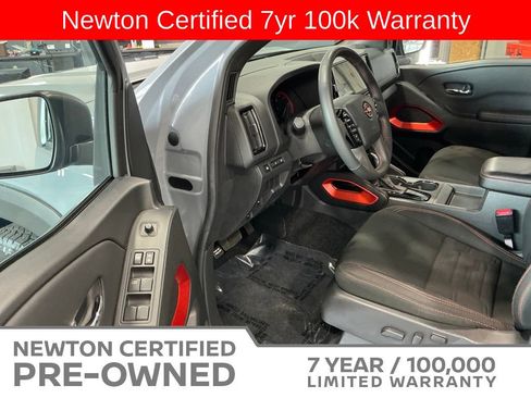 Used 2025 Nissan Frontier PRO-4X AWD/4WD image 8