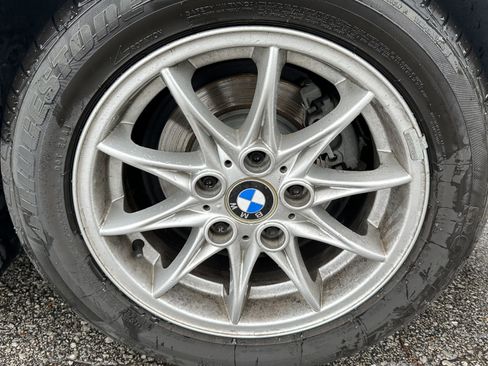 Used 2003 BMW Z4 2.5i RWD image 13