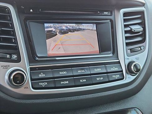 Used 2018 Hyundai Tucson SE image 18