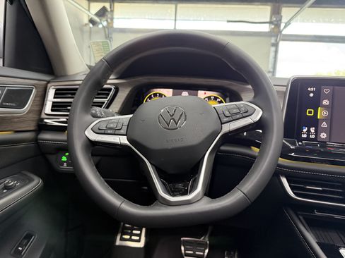 Used 2026 Volkswagen Atlas SEL Premium R-Line AWD/4WD image 14