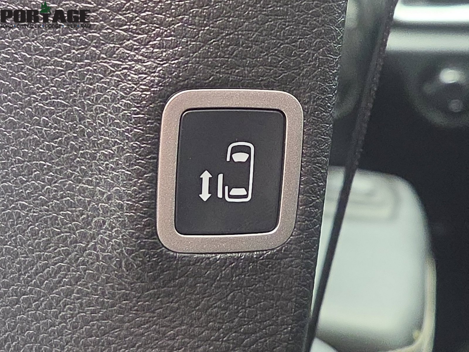 New 2027 Chrysler Pacifica Limited AWD/4WD image 33