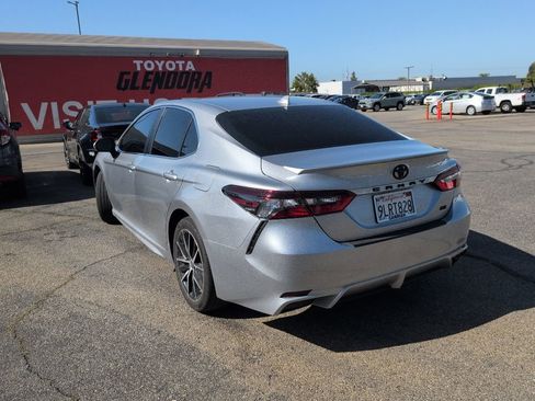 Used 2021 Toyota Camry SE w/ Convenience Package FWD image 7
