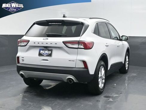 Used 2021 Ford Escape SE w/ Cold Weather Package image 3