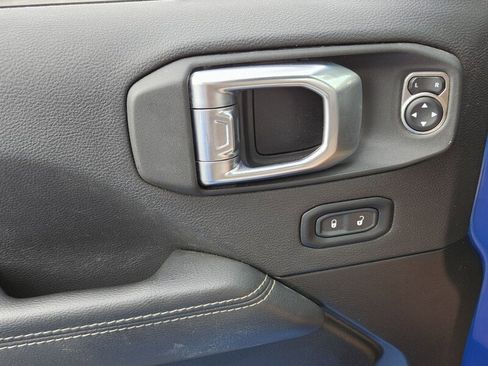 Used 2023 Jeep Gladiator Overland image 28