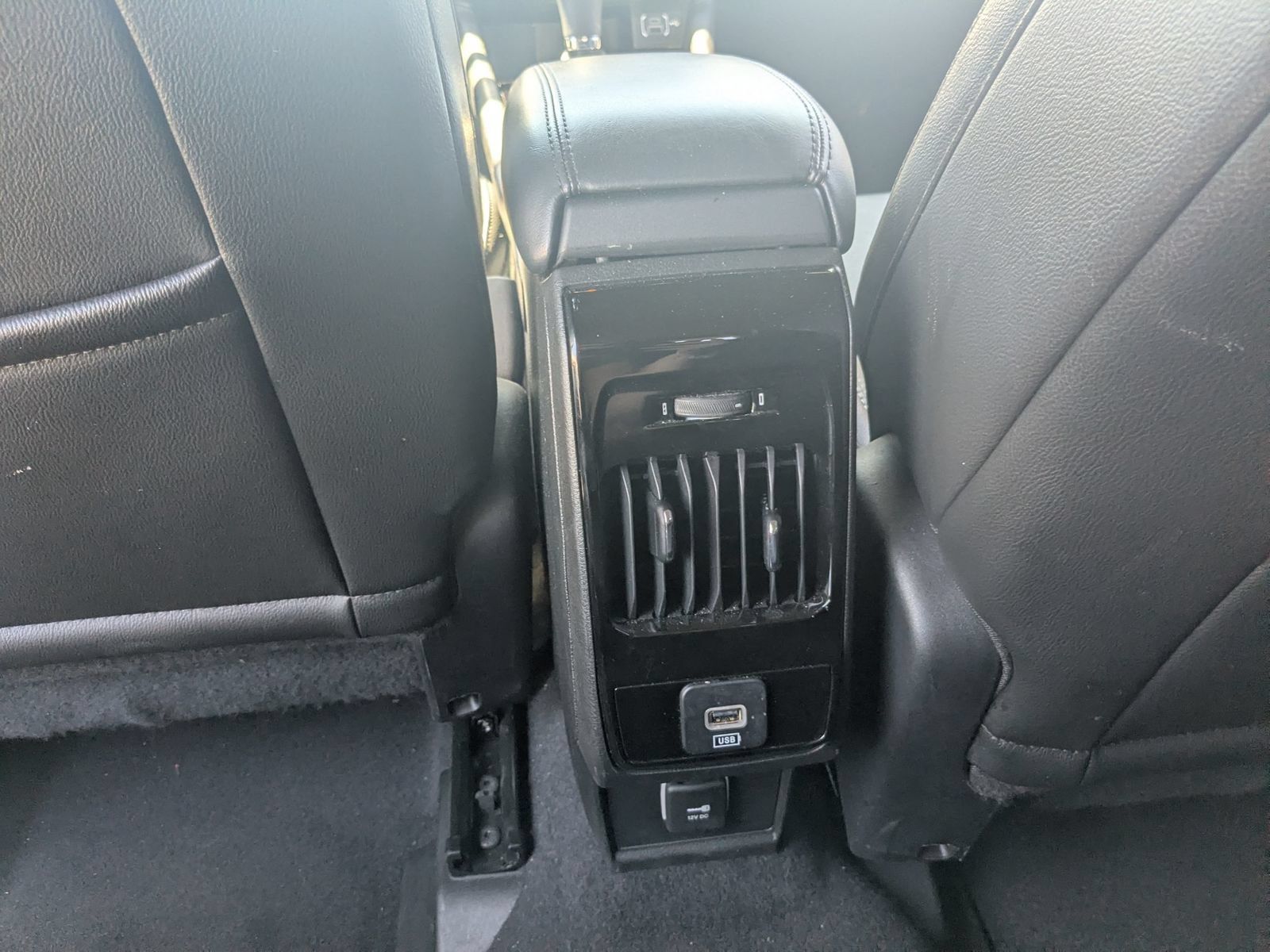 Used 2025 Jeep Compass Limited AWD/4WD image 30