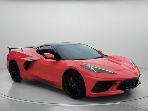 Used 2021 Chevrolet Corvette Stingray Coupe w/ 1LT RWD image 2