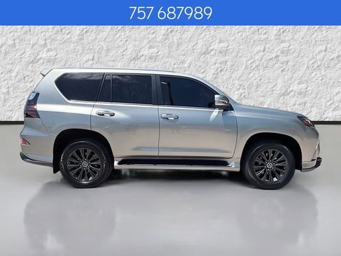 Used 2023 Lexus GX 460 Premium w/ Accessory Package AWD/4WD image 2