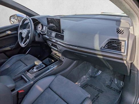 Used 2022 Audi SQ5 Premium image 24