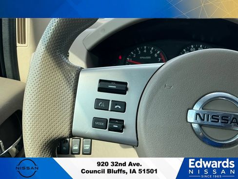 Used 2016 Nissan Frontier SV AWD/4WD image 14