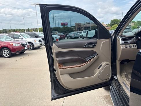 Used 2016 Chevrolet Suburban LTZ AWD/4WD image 9