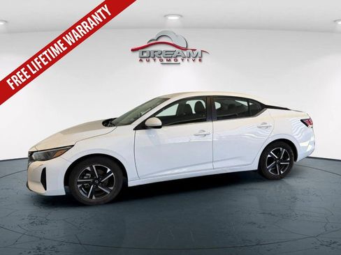 Used 2024 Nissan Sentra SV FWD image 17