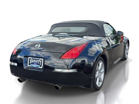 Used 2005 Nissan 350Z Touring RWD image 4
