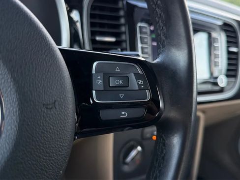 Used 2015 Volkswagen Beetle 1.8T image 30