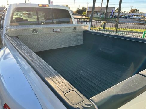 Used 2010 Ford F350 Lariat image 28