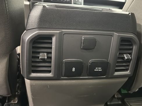Used 2018 Ford F150 XLT w/ Equipment Group 302A Luxury AWD/4WD image 14