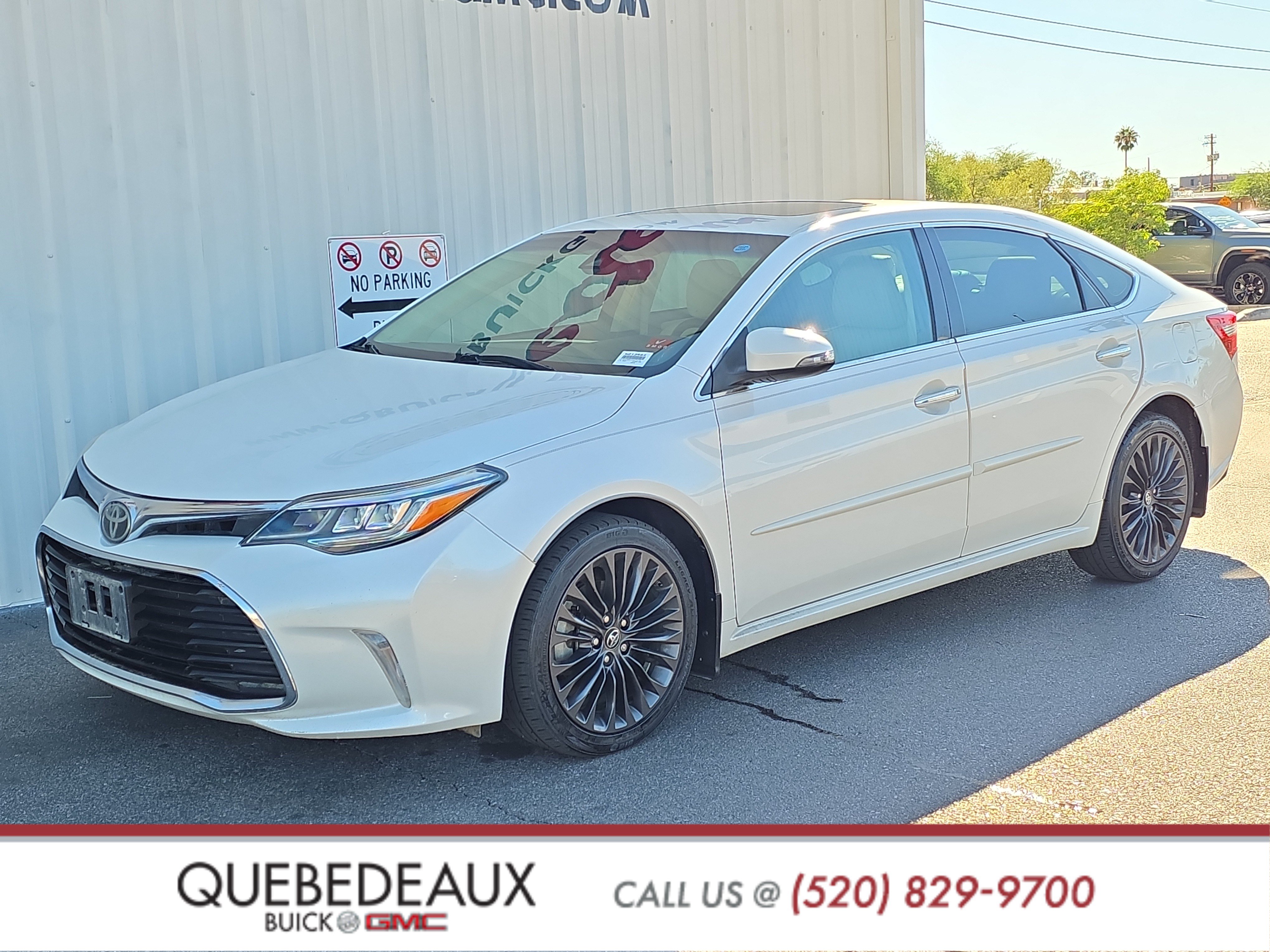 Used 2018 Toyota Avalon Touring w/ All Weather Liner Package FWD image 3