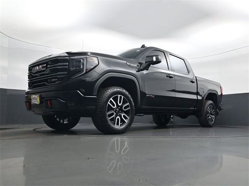 Used 2023 GMC Sierra 1500 AT4 w/ Technology Package image 21