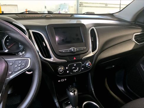 Used 2019 Chevrolet Equinox LT image 18