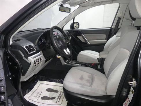 Used 2018 Subaru Forester 2.5i Premium AWD/4WD image 21