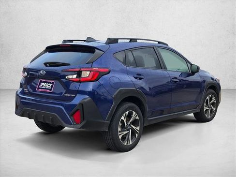 Used 2025 Subaru Crosstrek 2.0i Premium image 5
