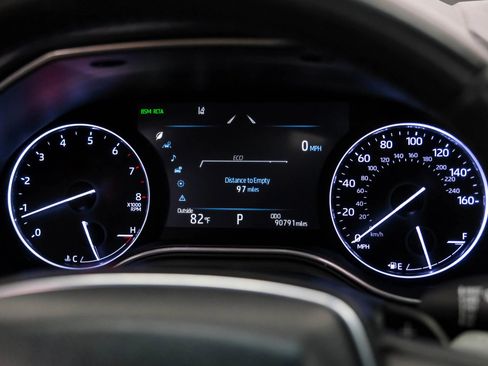 Used 2019 Toyota Avalon XSE image 19