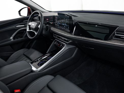 Used 2025 Audi Q5 Premium Plus w/ Premium Plus AWD/4WD image 12