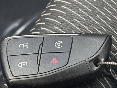 Used 2025 Chevrolet Equinox LT FWD image 25