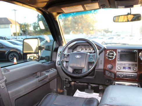 Used 2011 Ford F250 Lariat w/ Lariat Ultimate Pkg image 26