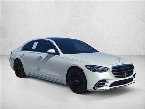 Used 2021 Mercedes-Benz S 580 4MATIC Sedan image 3