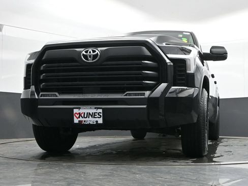 Used 2024 Toyota Tundra SR5 AWD/4WD image 38