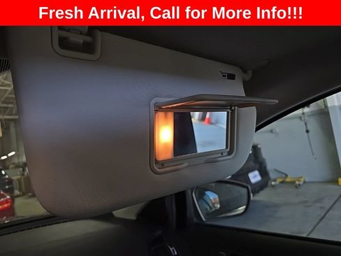 Used 2019 Ford Escape Titanium FWD image 8