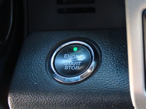 Used 2022 Ford F450 Platinum w/ FX4 Off-Road Package image 31