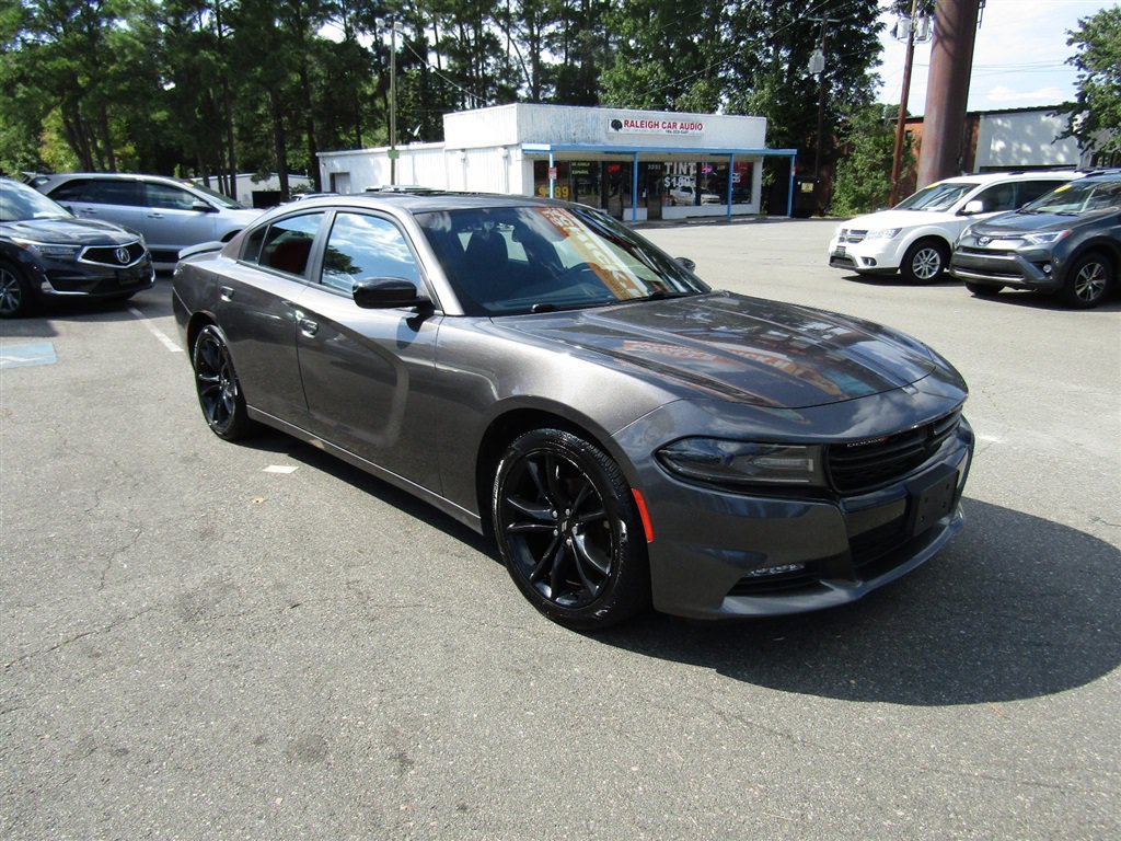 Used 2018 Dodge Charger SXT Plus w/ Blacktop Package RWD image 9
