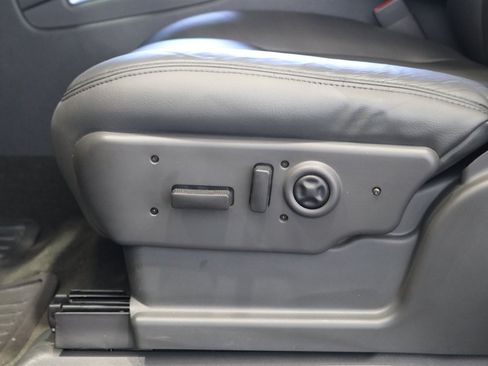 Used 2004 Chevrolet Silverado 2500 LT w/ Skid Plate Package AWD/4WD image 70