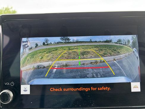 Used 2025 Toyota Camry LE image 23