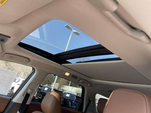 New 2026 Nissan Pathfinder Platinum image 13