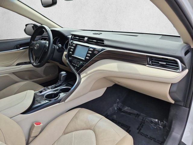 Used 2018 Toyota Camry XLE FWD image 20