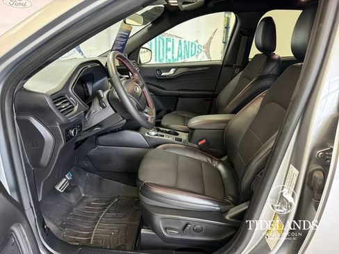 Certified 2023 Ford Escape ST-Line w/ Tech Pack #1 AWD/4WD image 11