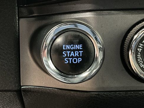 Used 2016 Toyota Tacoma TRD Off-Road w/ Towing Package AWD/4WD image 19