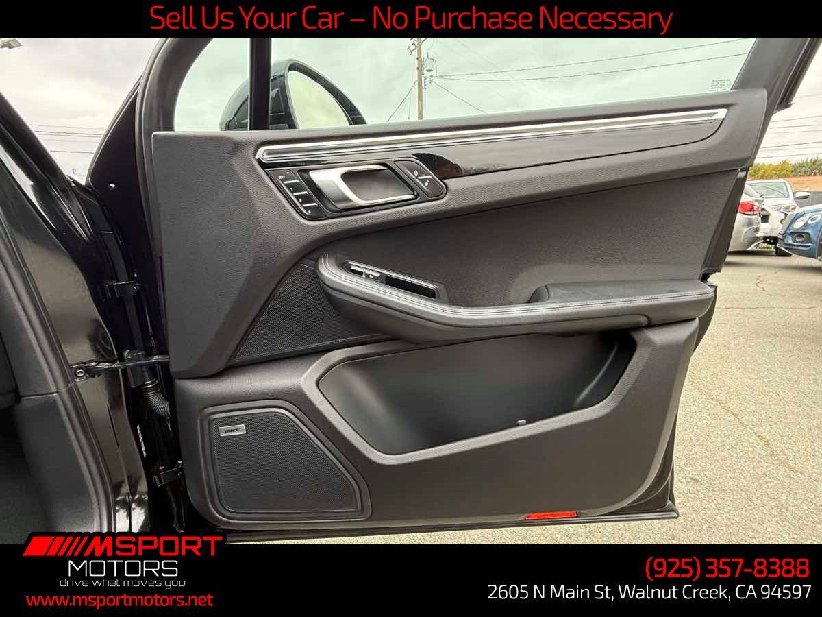Used 2015 Porsche Macan Turbo AWD/4WD image 30