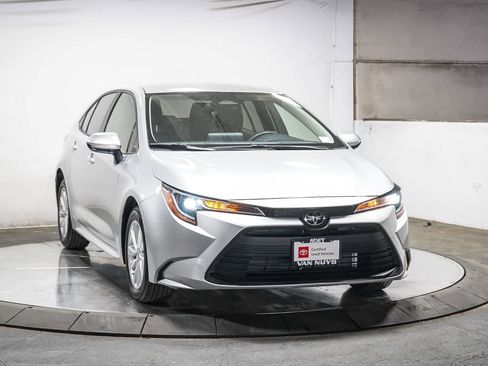 Certified 2026 Toyota Corolla LE w/ LE Premium Package FWD image 3