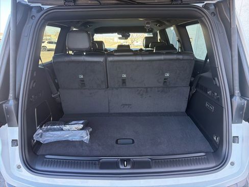 New 2026 Jeep Grand Wagoneer Limited image 28