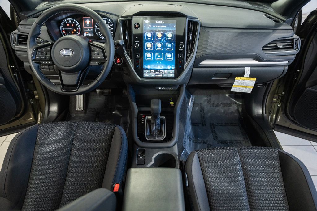 Used 2025 Subaru Forester Premium AWD/4WD image 17