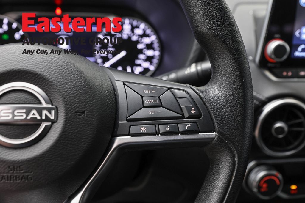 Used 2024 Nissan Sentra SV FWD image 16
