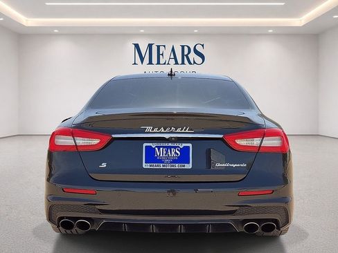 Used 2017 Maserati Quattroporte S GranSport RWD image 4