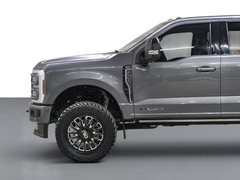 Used 2024 Ford F350 Lariat w/ Lariat Ultimate Package AWD/4WD image 11