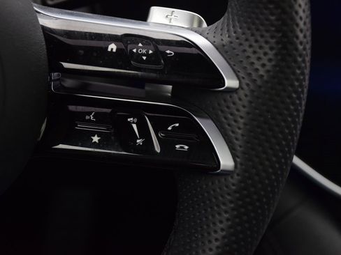 Used 2022 Mercedes-Benz EQS 580 EQS 580 image 24