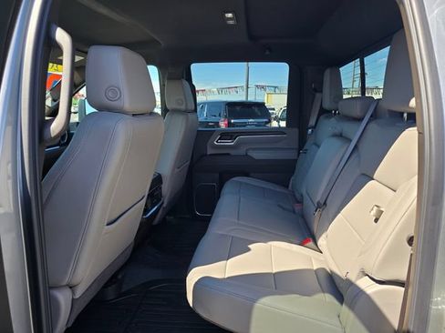 Used 2026 GMC Sierra 3500 SLT w/ SLT Premium Package AWD/4WD image 16